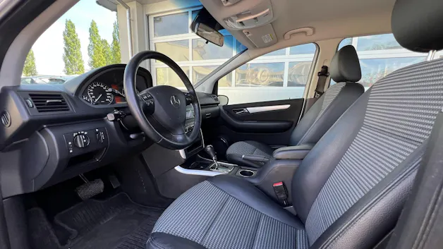 MERCEDES-BENZ A 200 AVANTGARDE AUTOMATIC l 136 PS