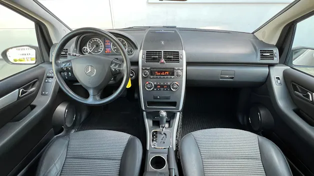 MERCEDES-BENZ A 200 AVANTGARDE AUTOMATIC l 136 PS