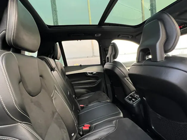 VOLVO XC90 B5 DIESEL MILD HYBRID AWD R-DESIGN GEARTRONIC l 235 PS