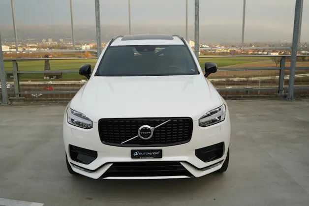 VOLVO XC90 B5 DIESEL MILD HYBRID AWD R-DESIGN GEARTRONIC l 235 PS