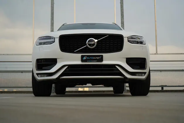 VOLVO XC90 B5 DIESEL MILD HYBRID AWD R-DESIGN GEARTRONIC l 235 PS
