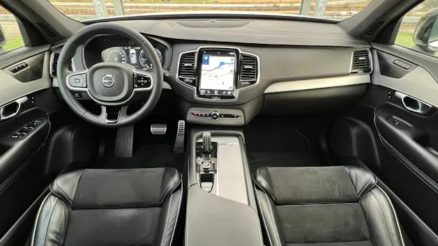 VOLVO XC90 B5 DIESEL MILD HYBRID AWD R-DESIGN GEARTRONIC l 235 PS