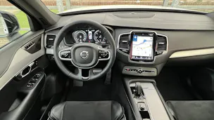 VOLVO XC90 B5 DIESEL MILD HYBRID AWD R-DESIGN GEARTRONIC l 235 PS