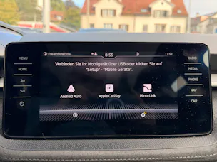 SKODA Fabia 1.0 TSI DSG STYLE *** PANORAMAGLASDACH & ANHÄNGEKUPPLUNG ***