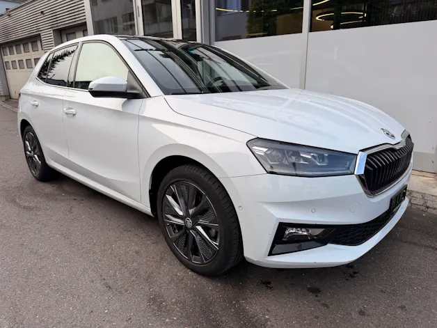 SKODA Fabia 1.0 TSI DSG STYLE *** PANORAMAGLASDACH & ANHÄNGEKUPPLUNG ***