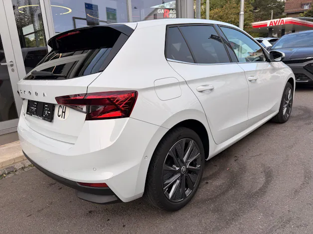 SKODA Fabia 1.0 TSI DSG STYLE *** PANORAMAGLASDACH & ANHÄNGEKUPPLUNG ***