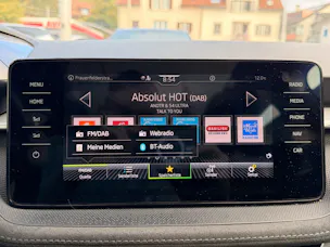 SKODA Fabia 1.0 TSI DSG STYLE *** PANORAMAGLASDACH & ANHÄNGEKUPPLUNG ***
