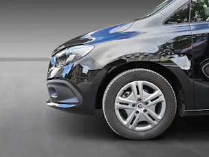 MERCEDES-BENZ T 180 d Style