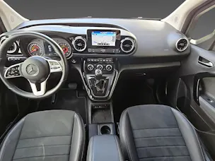 MERCEDES-BENZ T 180 d Style