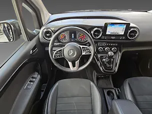 MERCEDES-BENZ T 180 d Style