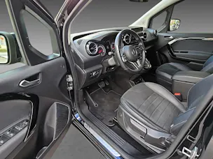 MERCEDES-BENZ T 180 d Style