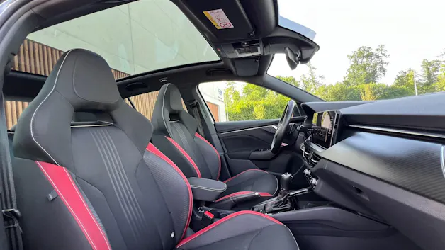 SKODA KAMIQ 1.0 TSI MONTE CARLO BLACK DSG l 110 PS
