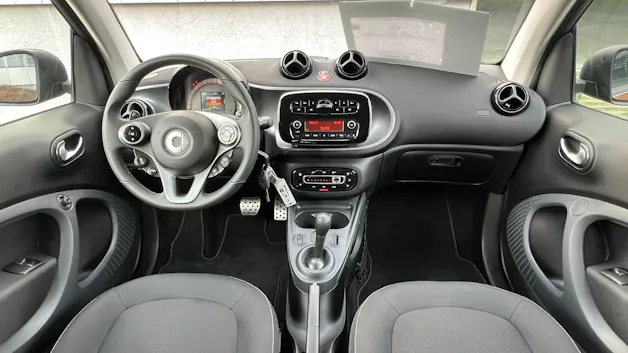 SMART FORTWO PASSION BLACK TWINMATIC l 71 PS