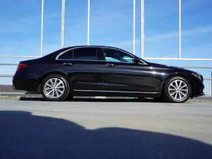 MERCEDES-BENZ E 200 AVANTGARDE 9G-TRONIC l 184 PS