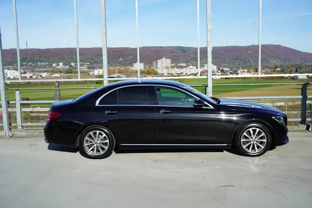 MERCEDES-BENZ E 200 AVANTGARDE 9G-TRONIC l 184 PS