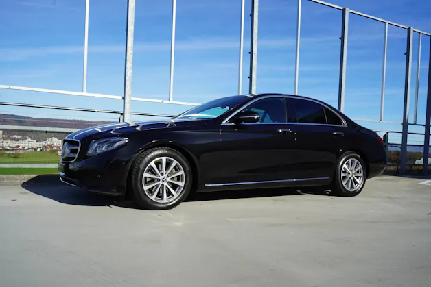 MERCEDES-BENZ E 200 AVANTGARDE 9G-TRONIC l 184 PS