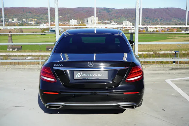 MERCEDES-BENZ E 200 AVANTGARDE 9G-TRONIC l 184 PS