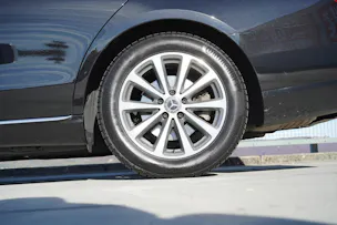 MERCEDES-BENZ E 200 AVANTGARDE 9G-TRONIC l 184 PS