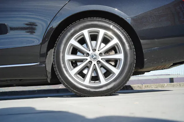 MERCEDES-BENZ E 200 AVANTGARDE 9G-TRONIC l 184 PS