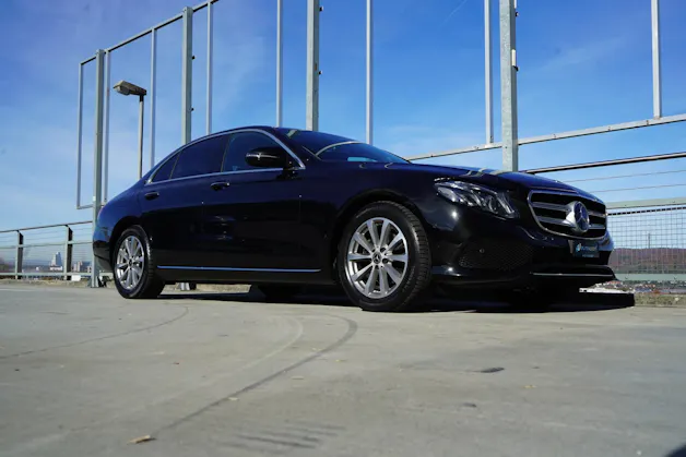 MERCEDES-BENZ E 200 AVANTGARDE 9G-TRONIC l 184 PS