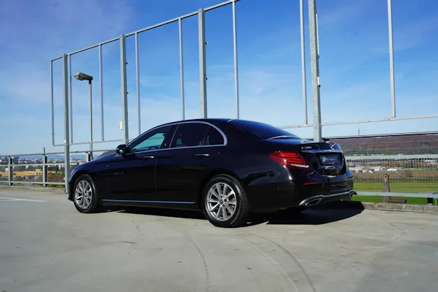 MERCEDES-BENZ E 200 AVANTGARDE 9G-TRONIC l 184 PS