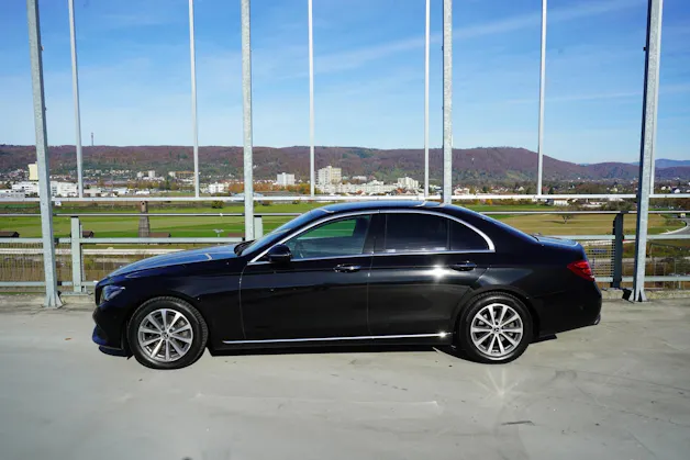 MERCEDES-BENZ E 200 AVANTGARDE 9G-TRONIC l 184 PS
