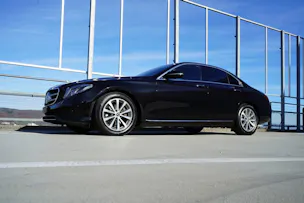 MERCEDES-BENZ E 200 AVANTGARDE 9G-TRONIC l 184 PS