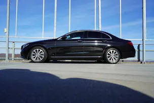 MERCEDES-BENZ E 200 AVANTGARDE 9G-TRONIC l 184 PS