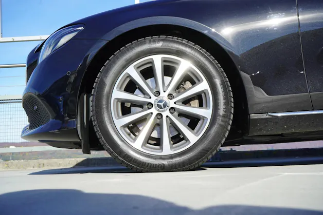MERCEDES-BENZ E 200 AVANTGARDE 9G-TRONIC l 184 PS