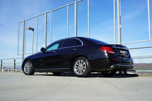 MERCEDES-BENZ E 200 AVANTGARDE 9G-TRONIC l 184 PS