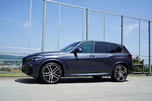 BMW X5 XDRIVE M50d STEPTRONIC PLUS BLACK l 400 PS