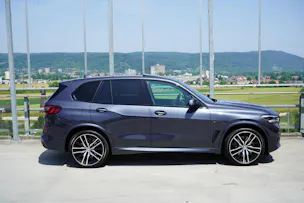 BMW X5 XDRIVE M50d STEPTRONIC PLUS BLACK l 400 PS