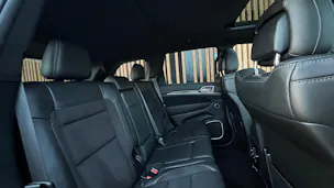 JEEP GRAND CHEROKEE 6.4 V8 HEMI BLACK SRT8 AUTOMATIC l 468 PS
