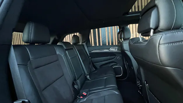 JEEP GRAND CHEROKEE 6.4 V8 HEMI BLACK SRT8 AUTOMATIC l 468 PS