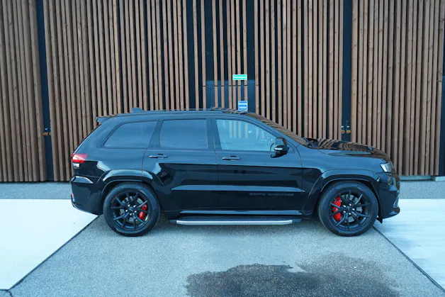 JEEP GRAND CHEROKEE 6.4 V8 HEMI BLACK SRT8 AUTOMATIC l 468 PS