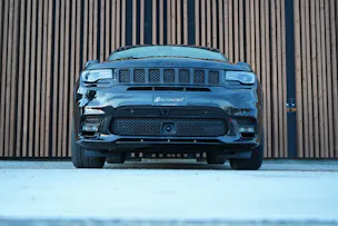 JEEP GRAND CHEROKEE 6.4 V8 HEMI BLACK SRT8 AUTOMATIC l 468 PS