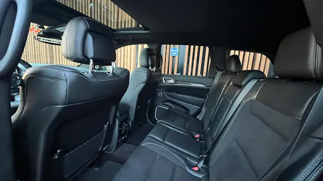 JEEP GRAND CHEROKEE 6.4 V8 HEMI BLACK SRT8 AUTOMATIC l 468 PS