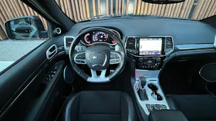 JEEP GRAND CHEROKEE 6.4 V8 HEMI BLACK SRT8 AUTOMATIC l 468 PS