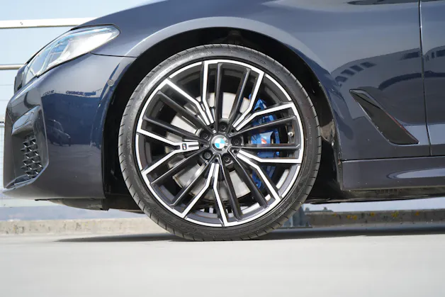BMW 540d xDRIVE 48V TOURING M SPORT BLACK STEPTRONIC l 340 PS