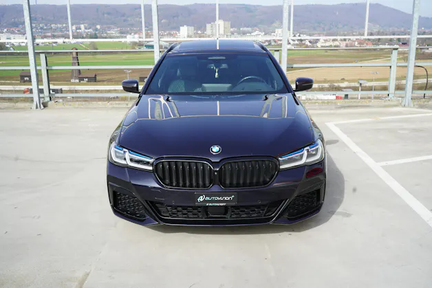 BMW 540d xDRIVE 48V TOURING M SPORT BLACK STEPTRONIC l 340 PS