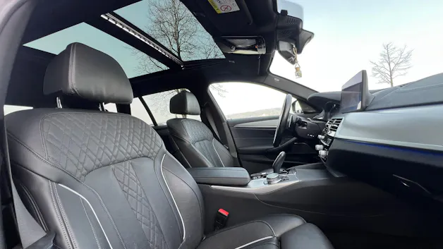 BMW 540d xDRIVE 48V TOURING M SPORT BLACK STEPTRONIC l 340 PS