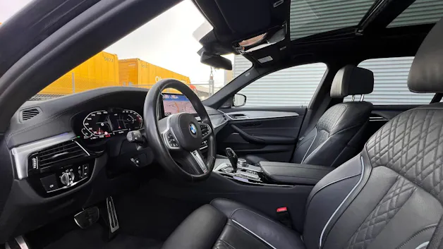 BMW 540d xDRIVE 48V TOURING M SPORT BLACK STEPTRONIC l 340 PS