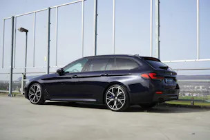 BMW 540d xDRIVE 48V TOURING M SPORT BLACK STEPTRONIC l 340 PS
