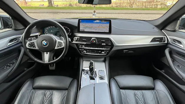 BMW 540d xDRIVE 48V TOURING M SPORT BLACK STEPTRONIC l 340 PS