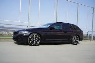 BMW 540d xDRIVE 48V TOURING M SPORT BLACK STEPTRONIC l 340 PS