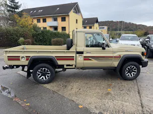Toyota GRJ79 Single Cab Luxury Plus 4.0 V6
