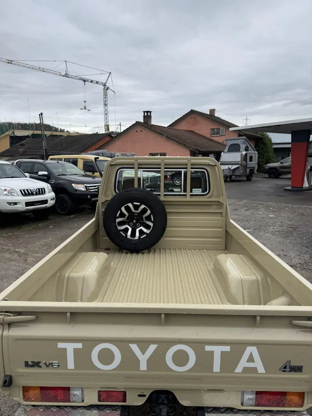 Toyota GRJ79 Single Cab Luxury Plus 4.0 V6