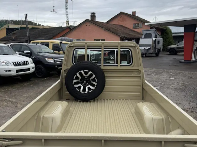 Toyota GRJ79 Single Cab Luxury Plus 4.0 V6