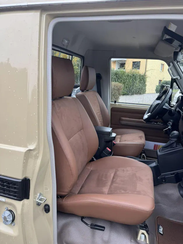 Toyota GRJ79 Single Cab Luxury Plus 4.0 V6
