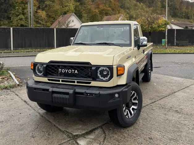Toyota GRJ79 Single Cab Luxury Plus 4.0 V6
